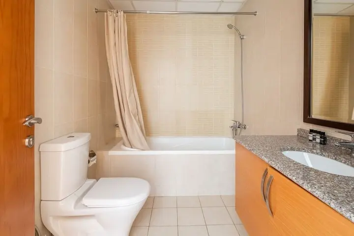 Дубай: Modern Living In This 2BR Apt In The Heart of Downtown Jebel Ali - Sleeps 4!