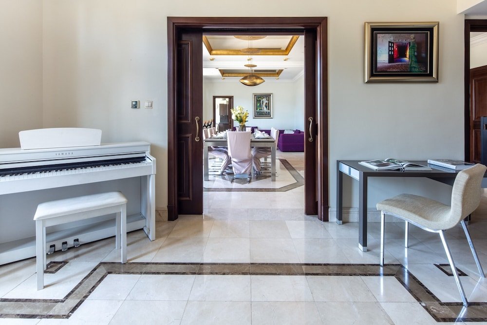 Дубай: Premium Sky-high 3BR Penthouse in Fairmont North Residence