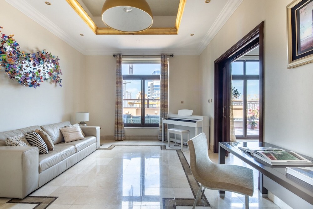 Дубай: Premium Sky-high 3BR Penthouse in Fairmont North Residence
