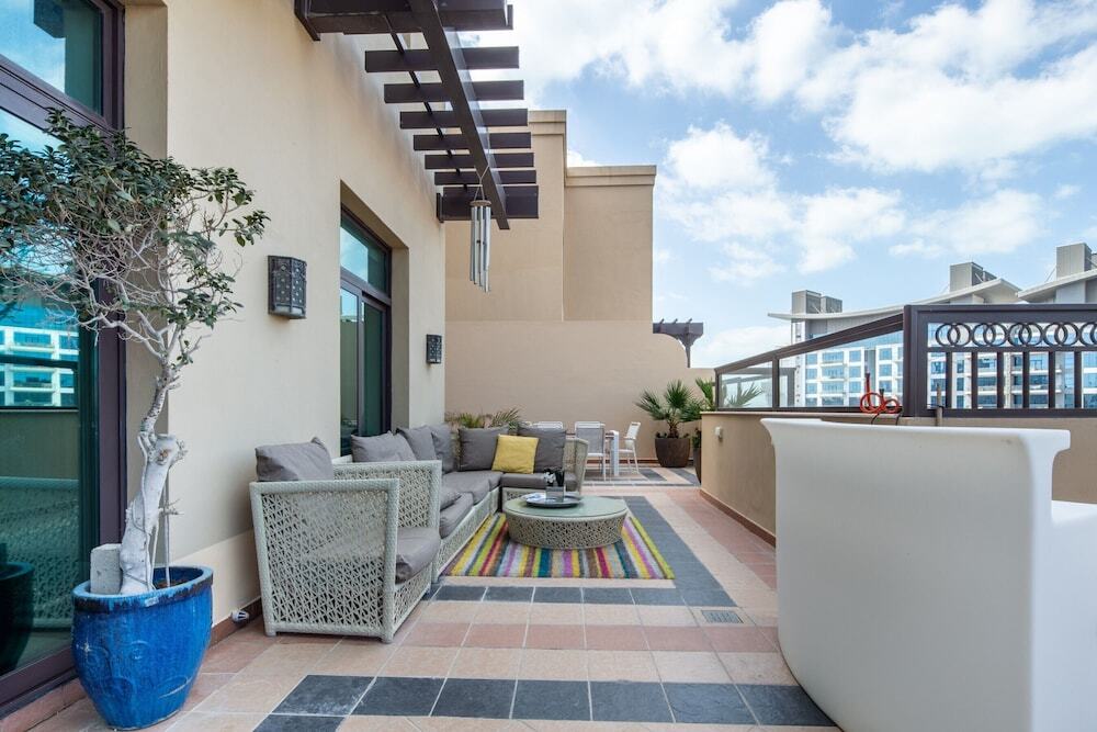 Дубай: Premium Sky-high 3BR Penthouse in Fairmont North Residence