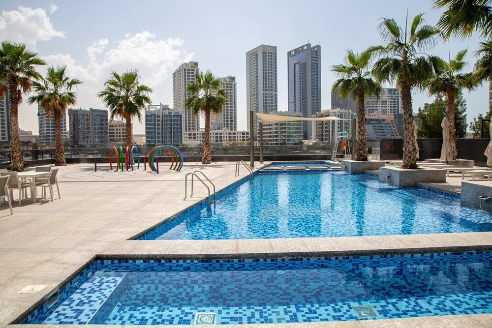 Дубай: Sophisticated 2BR in Dubai Marina - Your Dream Destination!