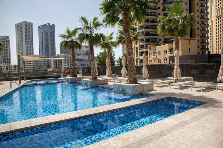 Дубай: Sophisticated 2BR in Dubai Marina - Your Dream Destination!