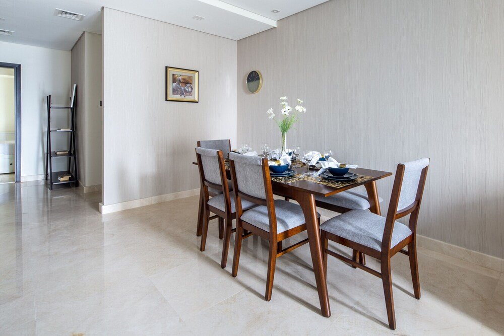 Дубай: Pristine 2BR Apartment in Downtown Dubai - Sleeps 5!