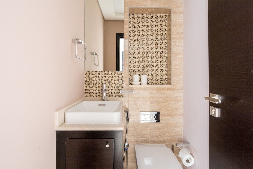 Дубай: Pristine 2BR Apartment in Downtown Dubai - Sleeps 5!