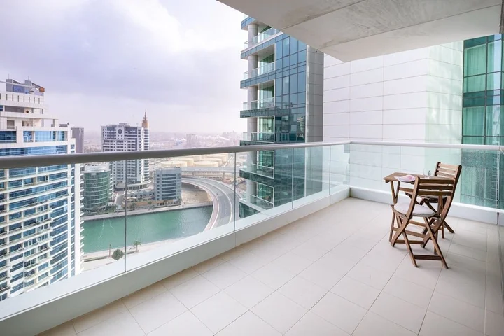 Дубай: Astonishing & Grand 3BR w/ Beach Views & 2 Balconies!