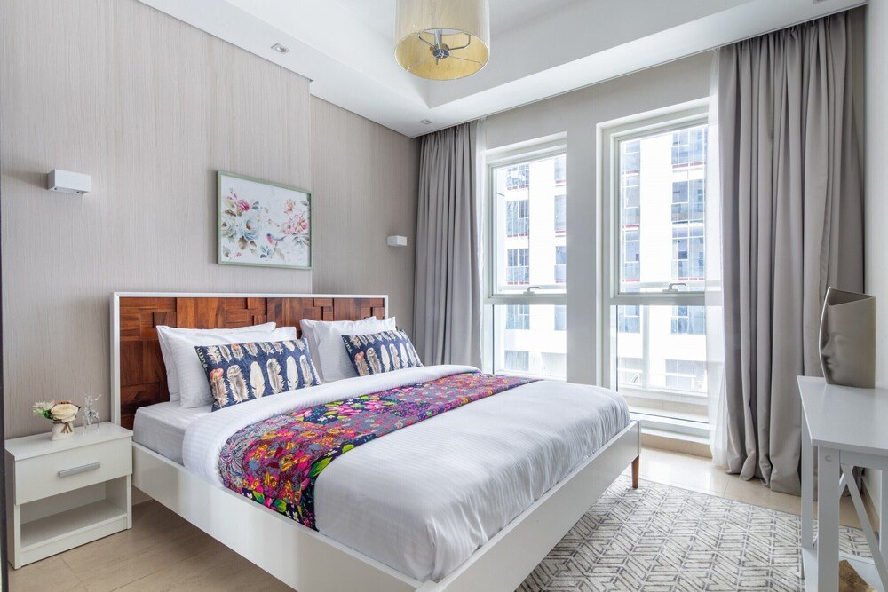 Дубай: Mesmerizing 1BR Apartment in Grand Downtown Dubai