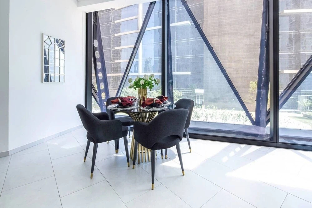 Дубай: Modern + Minimalist 1BR in Burj Khalifa Boulevard!