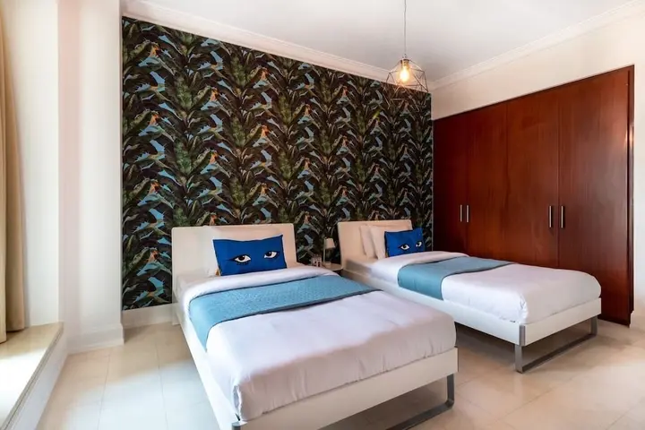 Дубай: Elegant 3BR in Dubai Marina With Scenic Views!