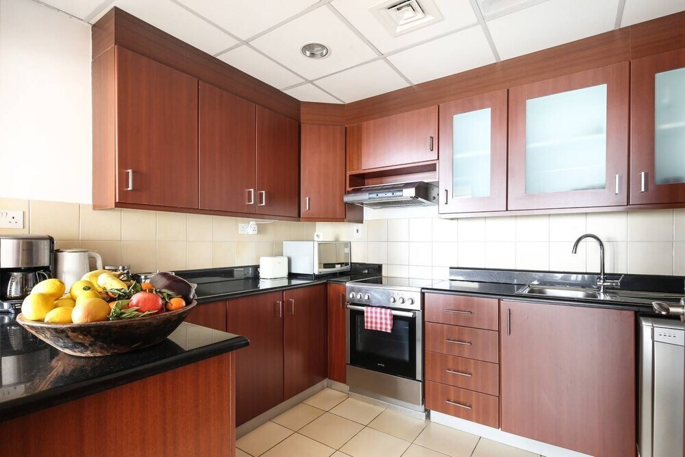 Дубай: Full Sea View! Gorgeous 2BR in JBR - Sleeps 6!