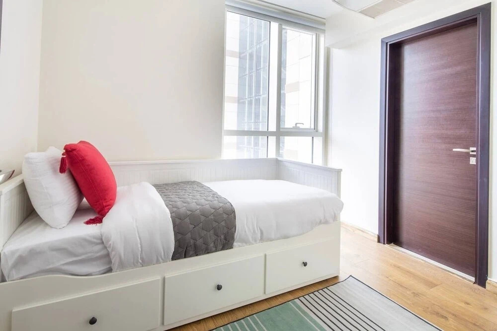 Дубай: Stunning 2BR With Study in Prime Downtown Dubai - Sleeps 5!
