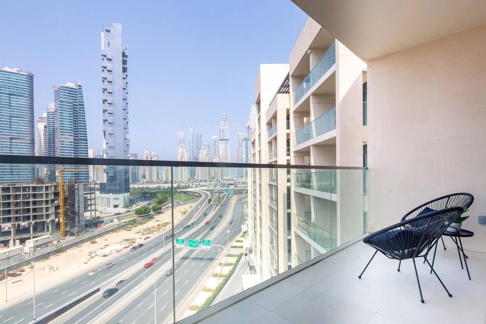 Дубай: Modern 2BR w/ Tranquil Ambience in Emirates Hills!