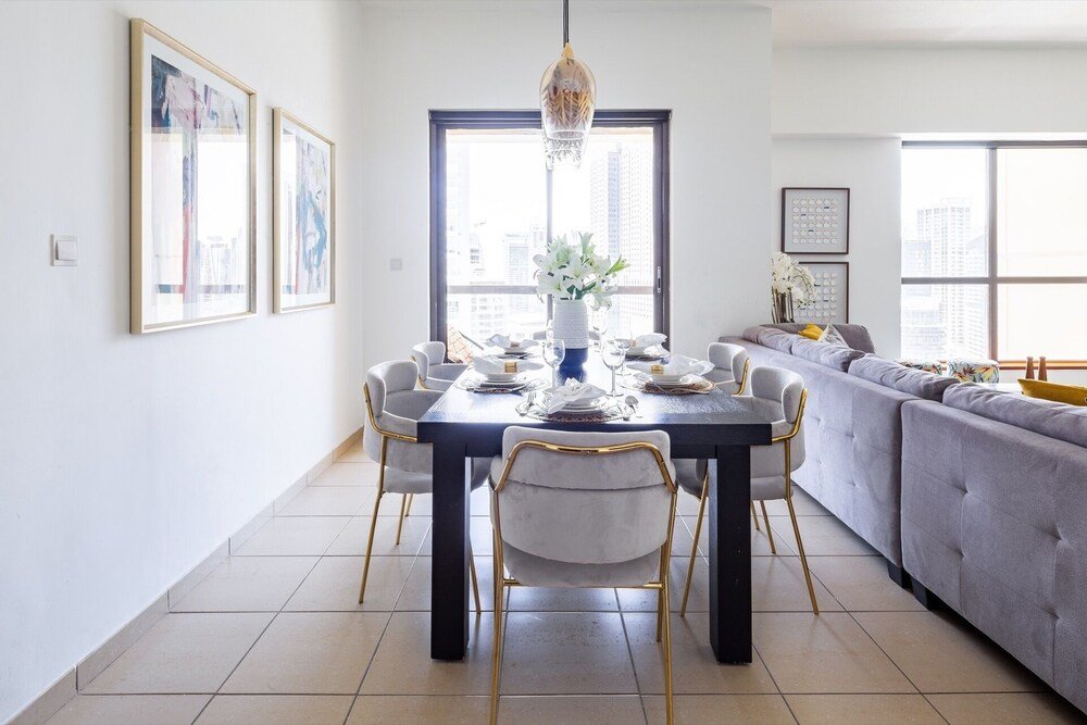 Дубай: Luxurious 2BR in JBR With Amazing Marina Views!
