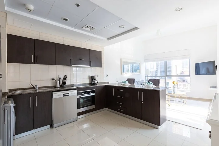 Дубай: 1BR Tranquil Space With Incredible Marina Views!