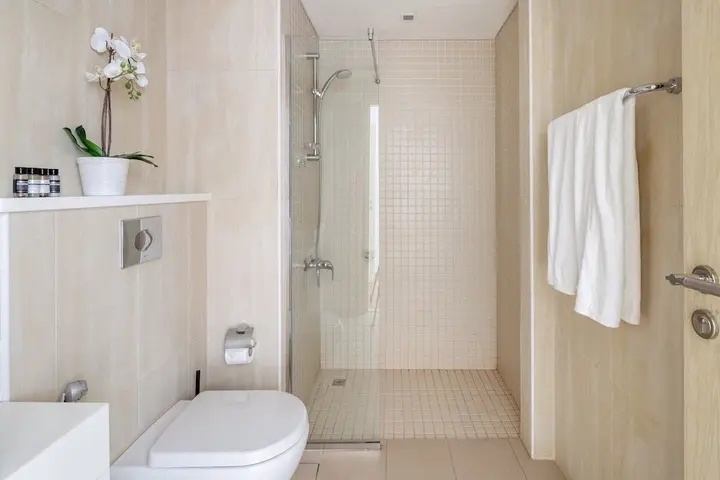 Дубай: Grand 2BR w/ a Full Sea View & Direct Beach Access