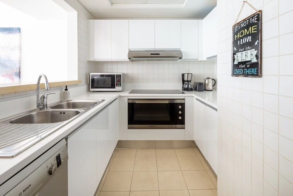 Дубай: Grand 2BR w/ a Full Sea View & Direct Beach Access