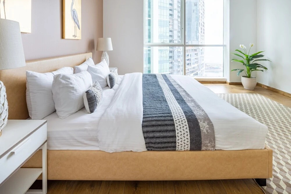 Дубай: Grand 2BR w/ a Full Sea View & Direct Beach Access