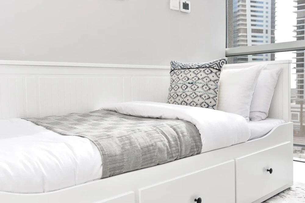 Дубай: Astounding Marina Views in This Elegant 3br!