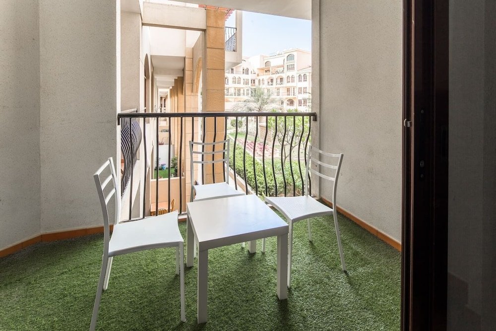 Дубай: Spacious 1BR in Heart of JVC