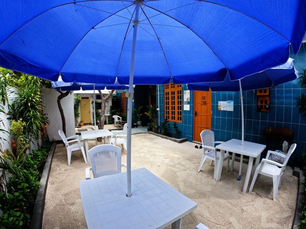 Гураиду (Атолл Каафу): Adroit Beach Inn