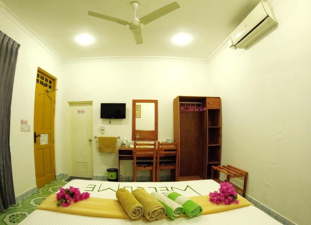 Гураиду (Атолл Каафу): Adroit Beach Inn