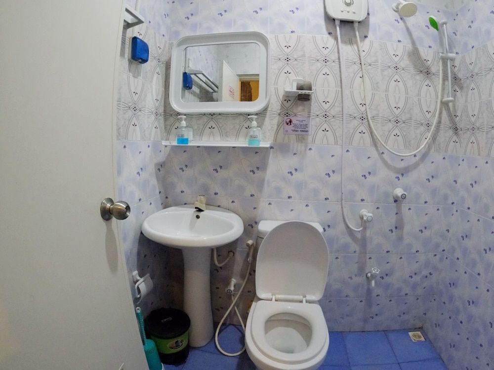 Гураиду (Атолл Каафу): Adroit Beach Inn