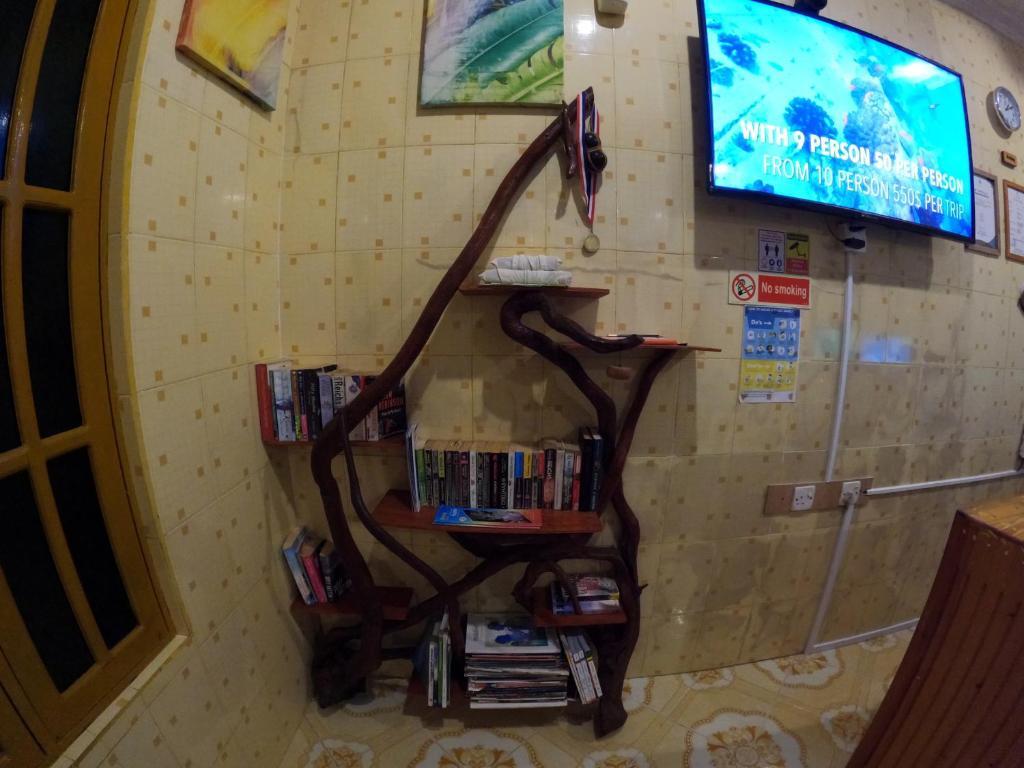 Гураиду (Атолл Каафу): Adroit Beach Inn