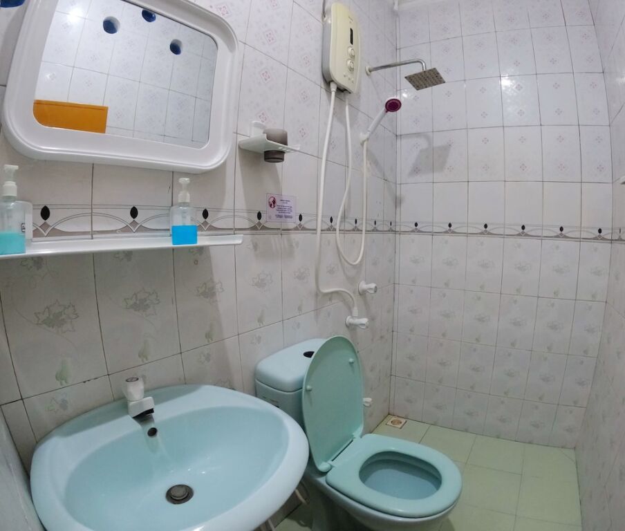 Гураиду (Атолл Каафу): Adroit Beach Inn