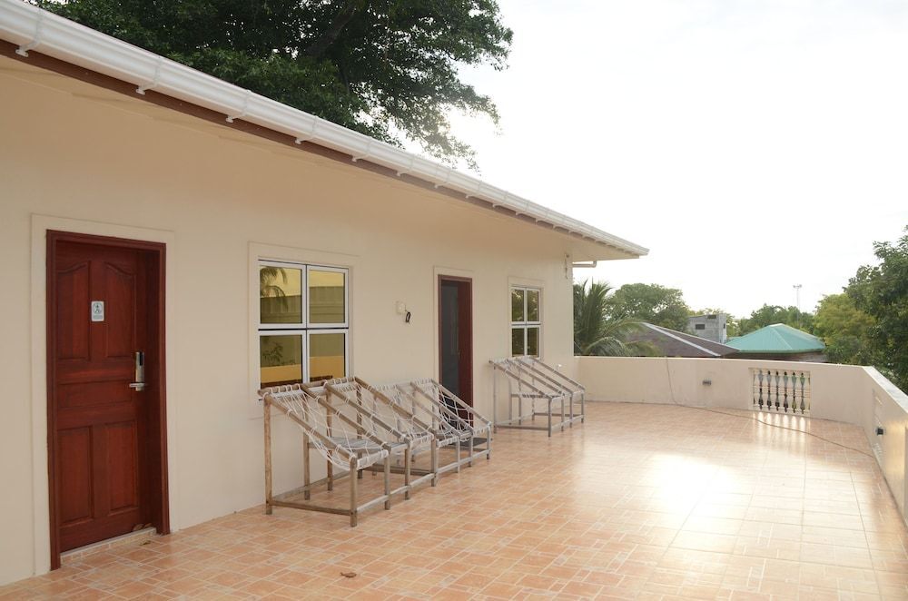 Атолл Алиф-Дхаалу: Cornerstay at Dhangethi