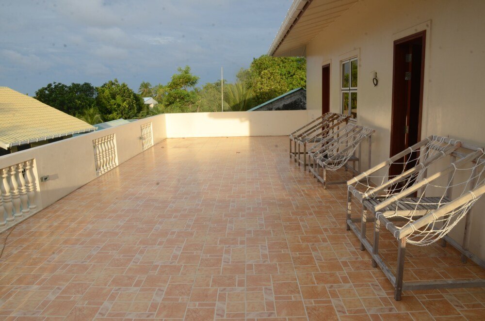 Атолл Алиф-Дхаалу: Cornerstay at Dhangethi