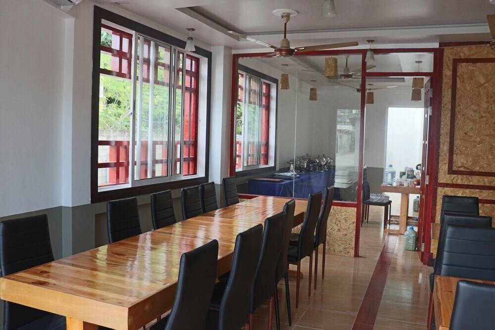 Южный Мале Атол: Отель Athens View Guraidhoo