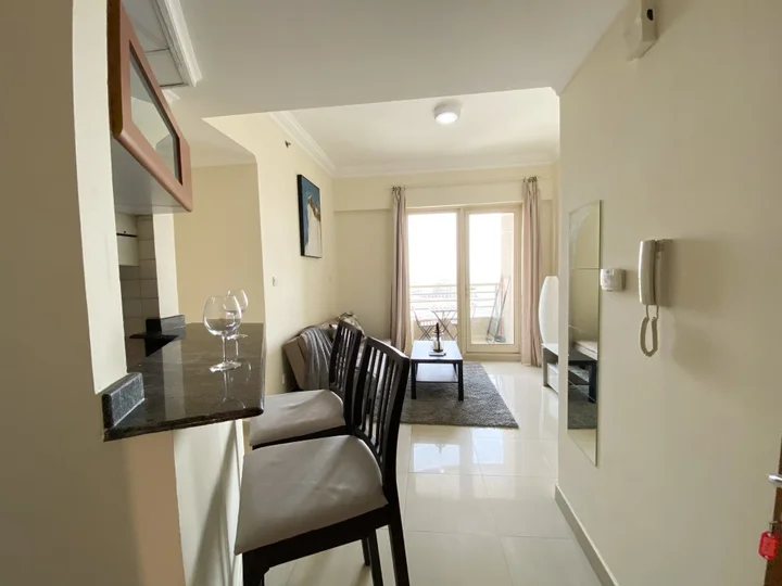 Дубай: Cosy 1-Bedroom in Dubai Marina Apartments