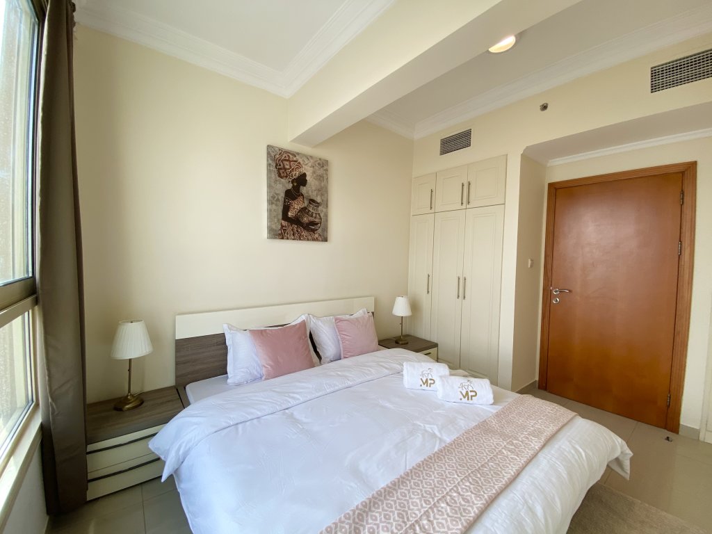 Дубай: Cosy 1-Bedroom in Dubai Marina Apartments