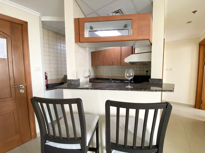 Дубай: Cosy 1-Bedroom in Dubai Marina Apartments