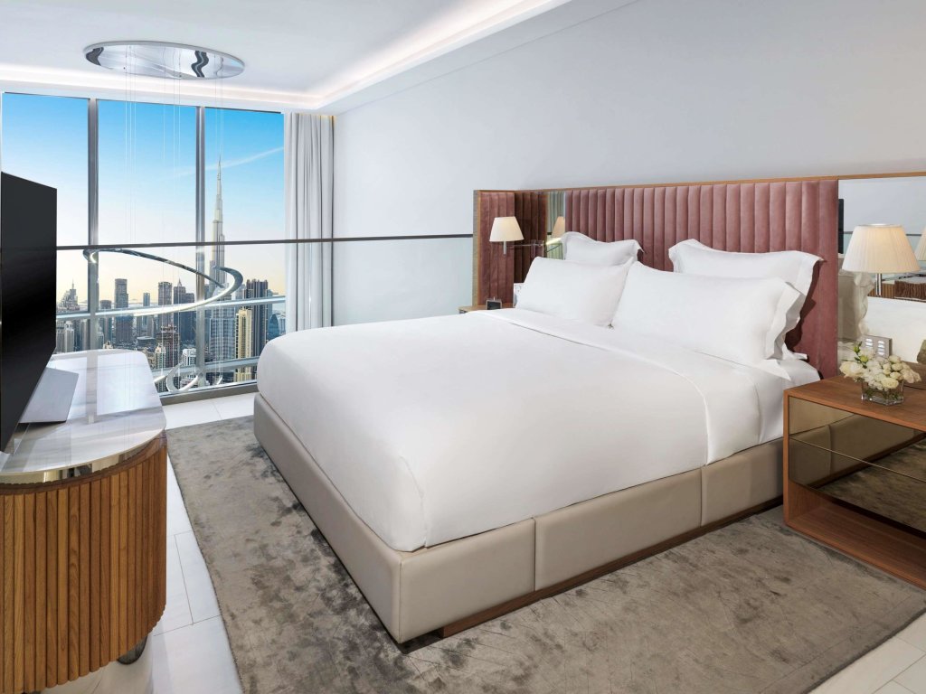 Дубай: SLS Dubai Hotel & Residences