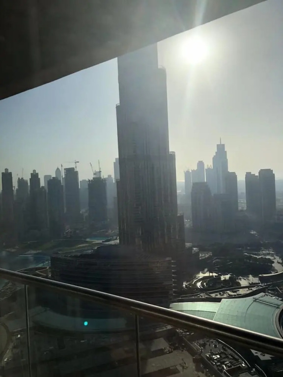Дубай: The address Dubai Mall Balcony & View 3bed