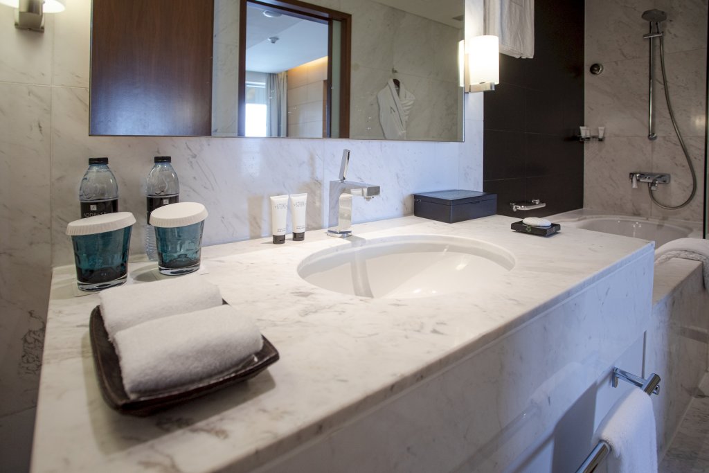 Дубай: The Address Dubai Mall Extra Large Luxury -1bed