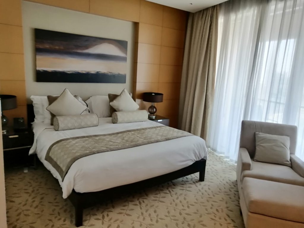 Дубай: The Address Dubai Mall Extra Large Luxury -1bed