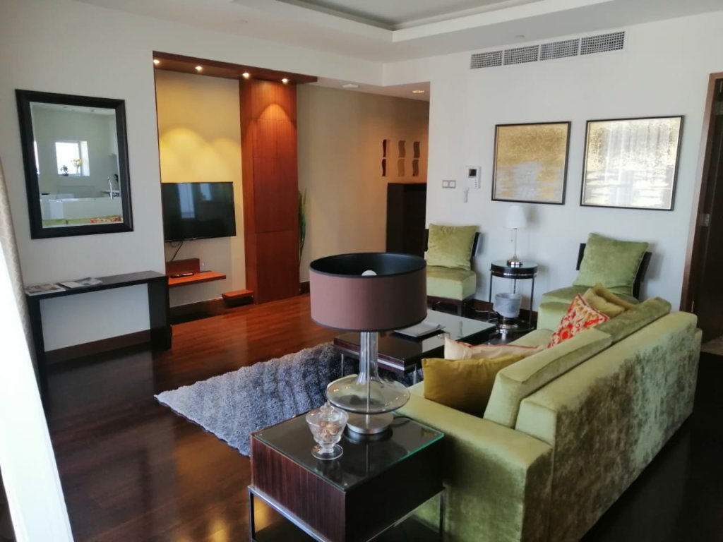 Дубай: The Address Dubai Mall Extra Large Luxury -1bed