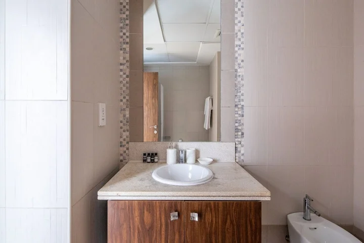 Дубай: Stylish 2BR Apartment In Business Bay