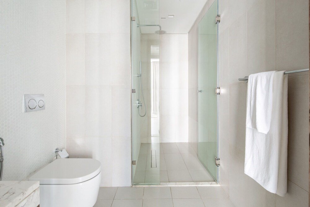 Дубай: Trendy & Capacious 1BR Apartment in The Palm