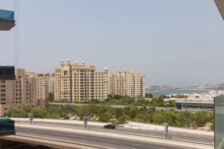 Дубай: Trendy & Capacious 1BR Apartment in The Palm