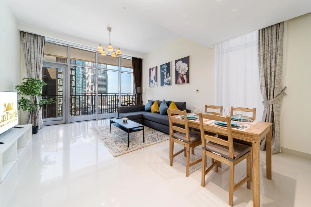 Дубай: Lux BnB BLVD Central