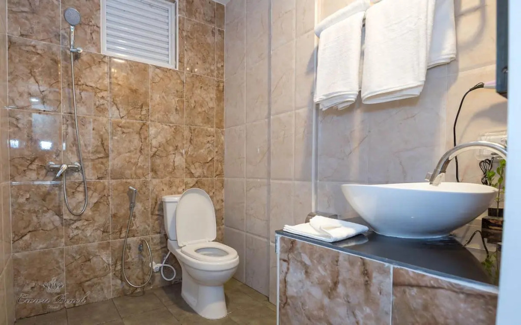Диффуши: Отель Crown Beach Villas