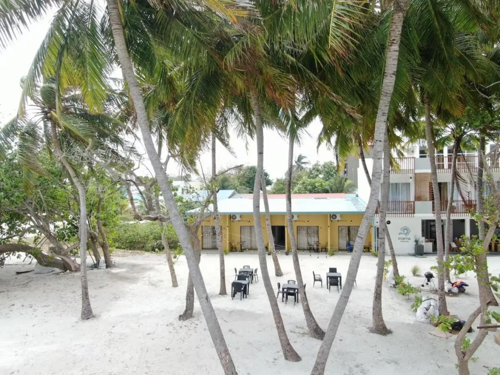 Диффуши: Отель Crown Beach Villas