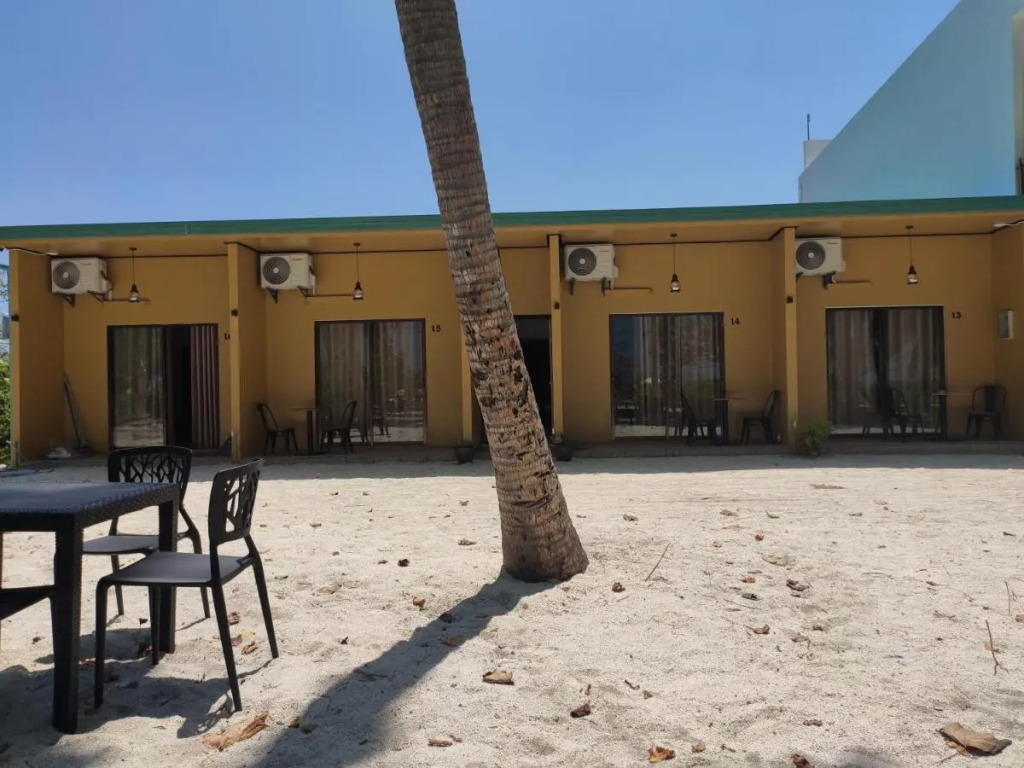 Диффуши: Отель Crown Beach Villas