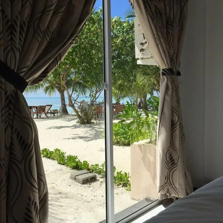Диффуши: Отель Crown Beach Villas