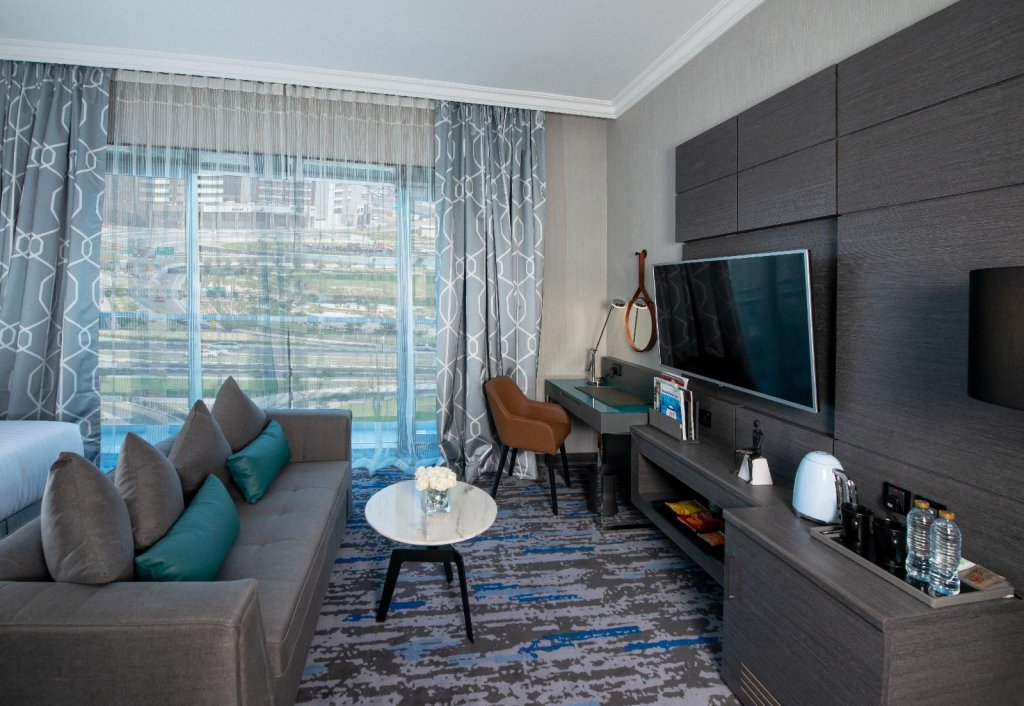 Дубай: Edge Creekside Hotel