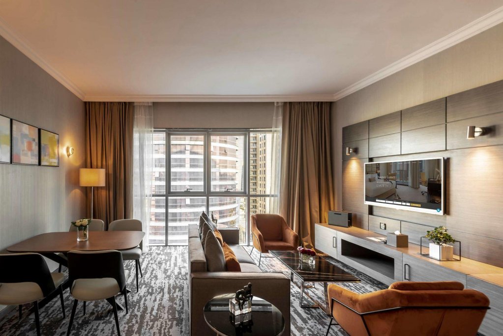Дубай: Edge Creekside Hotel
