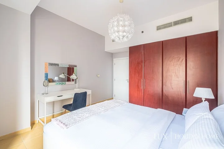 Дубай: LUX Holiday Home - JBR 1