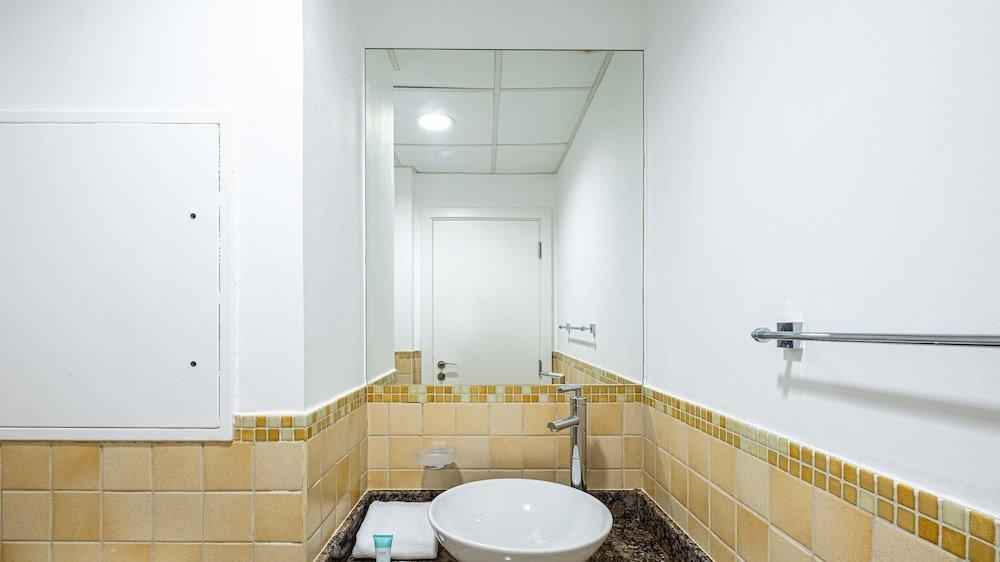 Дубай: LUX Holiday Home - JBR 1